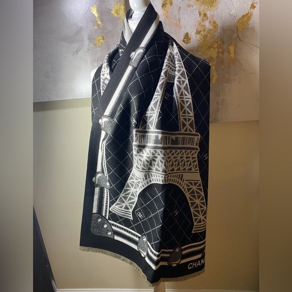 CHANEL Black/White Eiffel Tower Print Scarf  | Black White - Picture 6 of 14